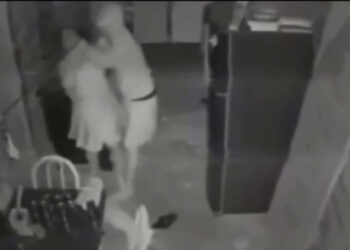 Homem invade casa e tenta estuprar grávida que dormia ao lado do marido no AM