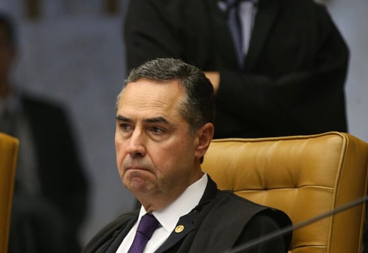 Cassação de visto afeta agenda de eventos de Barroso nos EUA