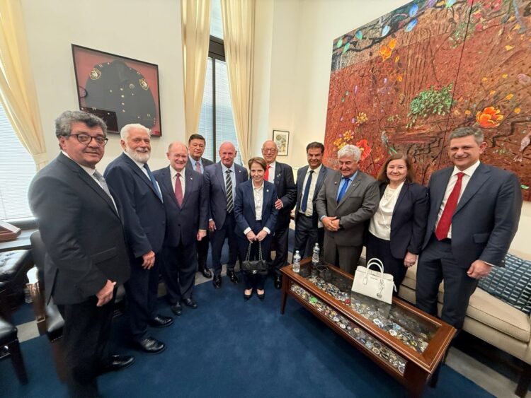 Senadores brasileiros que viajaram aos EUA dizem que ‘missão foi cumprida’