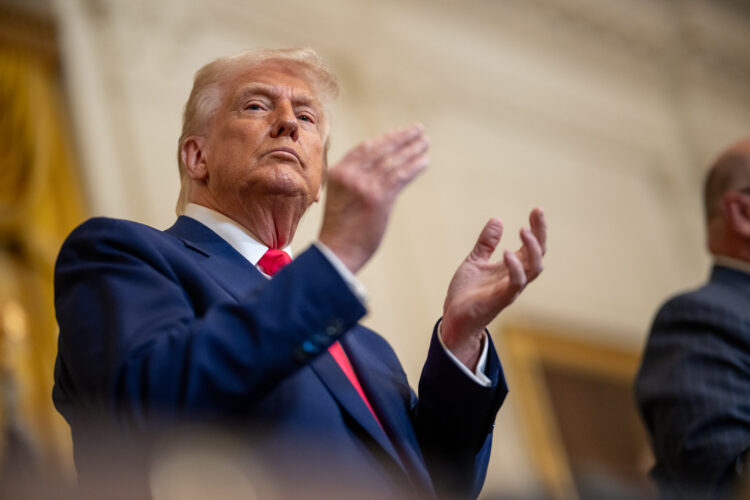 Governo Trump tem plano de sanções graduais contra autoridades do Brasil, diz analista da CNN