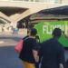 Autocarro desgovernado atinge restaurante na Gare do Oriente, em Portugal