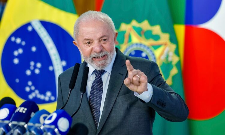 Governo Lula omitiu por oito meses R$ 2,5 bilhões em honorários da AGU