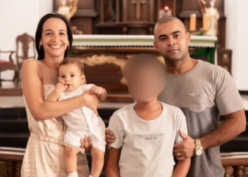 Namorada virtual de adolescente que matou própria família é detida por participar do crime: “sabia e assistiu tudo”