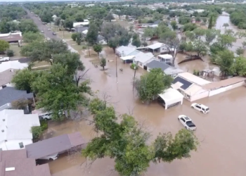 Rio sobe 9 metros em 2h causando enchentes e deixando dezenas de mortos e desaparecidos