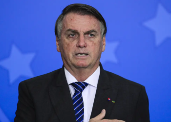 Bolsonaro culpa governo atual por tarifa dos EUA e diz que medida não ocorreria em sua gestão