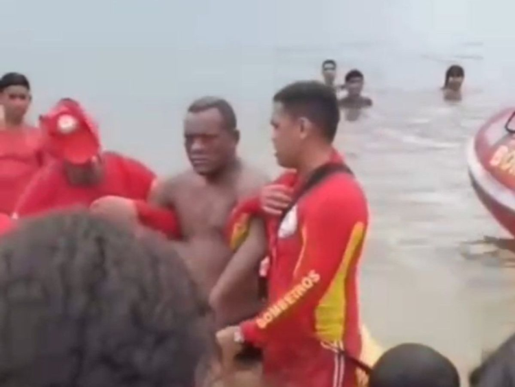 Homem tenta atravessar de Outeiro até Cotijuba nadando e é resgatado pelos bombeiros