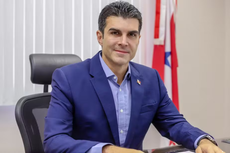 Governador Helder Barbalho é aprovado por 70,3% dos eleitores, diz pesquisa