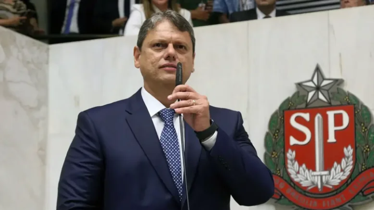 PSOL protocola pedido de impeachment de Tarcísio na Alesp