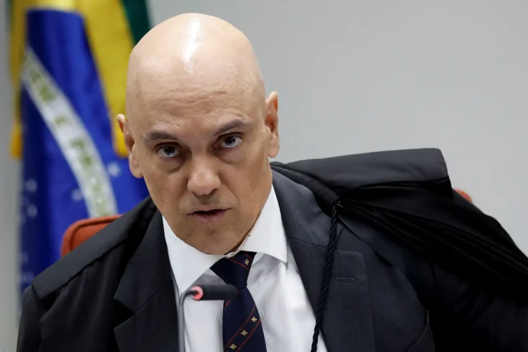 Vídeos com ameaças ao ministro Moraes levam homem a ser investigado