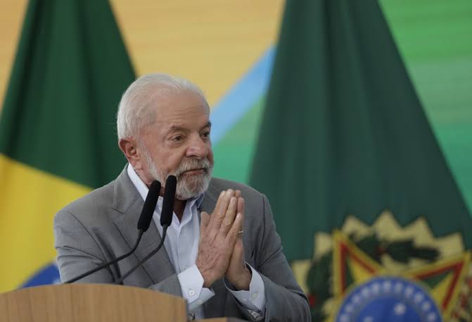 Lula pede impeachment de parlamentares que defendem deposição de Moraes