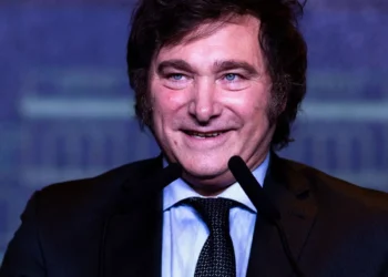 Tarifaço: Argentina ganha menor alíquota dos EUA; e Brasil, a maior