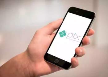 Pix gerou economia de R$ 106,7 bilhões aos brasileiros, diz estudo