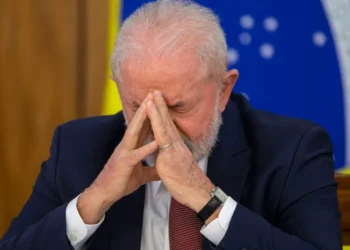 Disputa inédita entre Brasil e EUA pode se agravar facilmente, diz Financial Times