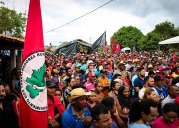 MST invade prefeitura de Parauapebas após liberação polêmica de vereadora