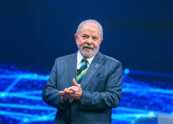 “Trump fez uma insensatez com o Brasil”, diz Lula após novas sanções dos EUA