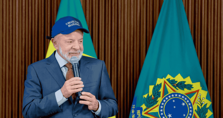 “Não estamos dispostos em sermos tratados como subalternos”, diz Lula sobre tensão com EUA