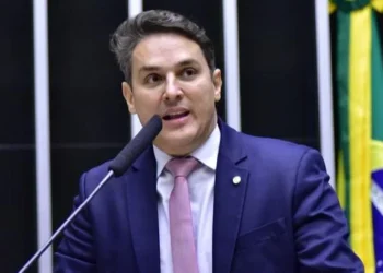 Deputado chama plano de Lula de “paliativo e eleitoreiro”