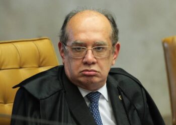 Gilmar Mendes chama Eduardo Bolsonaro de ‘covarde’ e diz que STF não se dobra a intimidações
