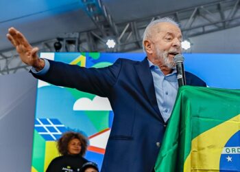 O governo do presidente Luiz Inácio Lula da Silva (PT), mantém um índice de reprovação estável, de acordo com uma pesquisa Datafolha divulgada neste sábado.