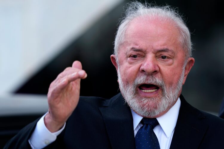 ‘Amigos americanos’ tentam criar ‘imagem de demônio’ com quem eles querem brigar, diz Lula sobre tarifaço de Trump