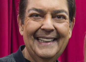 Após 3 meses internado, Faustão recebe alta de hospital