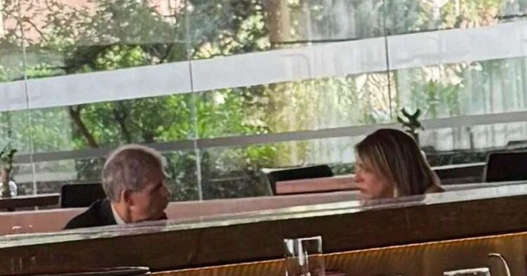 Daniela Lima, jornalista demitida da Globo, é flagrada almoçando com ministro de Lula