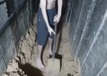 “O Governo de ocupação decidiu mat@-los à fome”: Hamas divulga novo vídeo de refém israelita