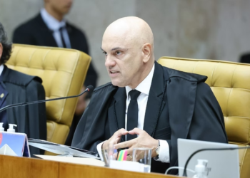 Alexandre de Moraes chama exilados políticos de “covardes” e “traidores”