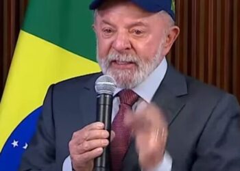 Lula chama Eduardo Bolsonaro de “traidor da pátria” e crítica Trump durante reunião no Palácio do Planalto