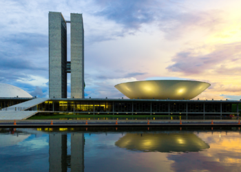 Câmara aprova projeto que proíbe descontos nos benefícios pagos pelo INSS