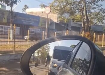 Faixa exclusiva do BRT vira “atalho” para motoristas na Almirante Barroso