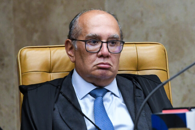 Na Itália, Gilmar acusa Bolsonaro de tramar plano de assassinato