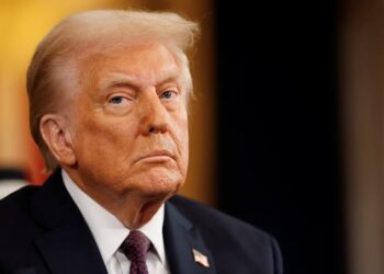 Trump diz que EUA destruíram barco com drogas vindo da Venezuela