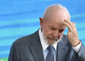 Pressionado por anistia e CPMI do INSS, governo Lula libera R$ 2,2 bilhões em emendas Pix em um dia