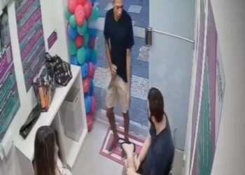 Criminoso armado com faca assalta casal dentro de lavanderia na Tijuca