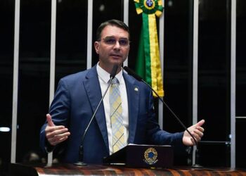 Flávio Bolsonaro convoca ato para 7/9: ‘Dias de Lula estão perto do fim’