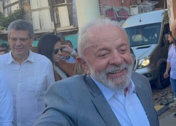 Líder comunitária que preparou visita de Lula extorquia moradores