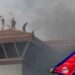 Renúncia de primeiro-ministro e morte de ex-primeira-dama agravam crise no Nepal