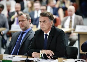 Defesa fala em pedir prisão domiciliar para Jair Bolsonaro