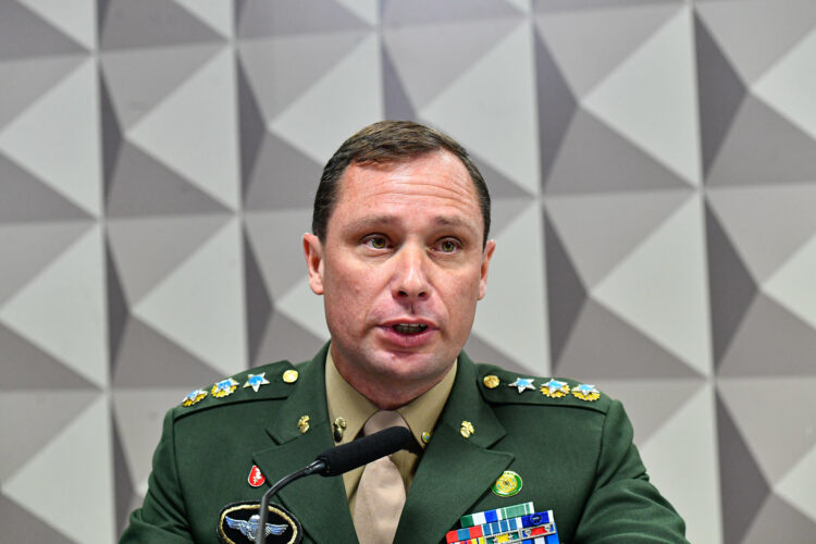 Mauro Cid planeja viver nos EUA após condenação no STF