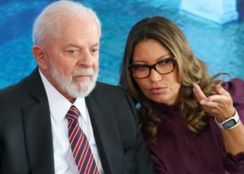 Janja acumula 145 dias em viagens internacionais desde a posse de Lula