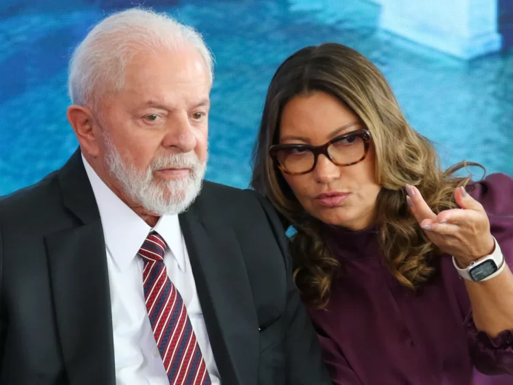 Janja acumula 145 dias em viagens internacionais desde a posse de Lula