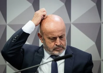 Porsche, Mercedes e Opala do Careca do INSS estão “sumidos”