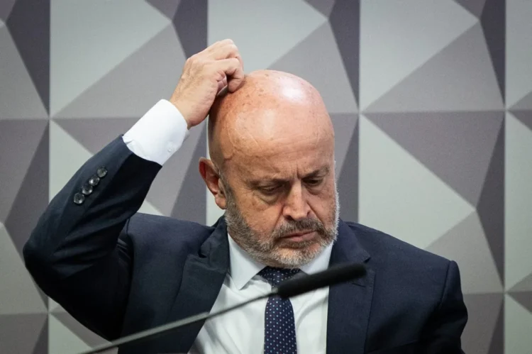 Porsche, Mercedes e Opala do Careca do INSS estão “sumidos”