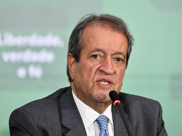 Presidente do PL prepara gesto a Eduardo Bolsonaro para selar paz