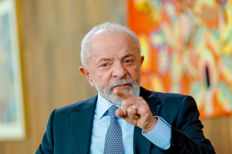 Governo Lula mapeia cargos e ameaça demitir aliados de quem votar por anistia a Bolsonaro