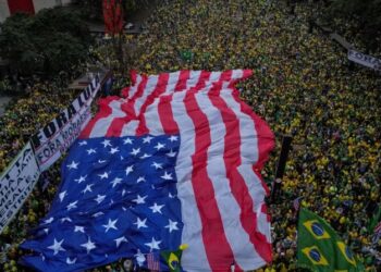 Ato em defesa de Bolsonaro e da anistia reuniu 42,2 mil apoiadores na Avenida Paulista