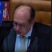 Ministro Gilmar Mendes chora ao defender Moraes e vídeo viraliza