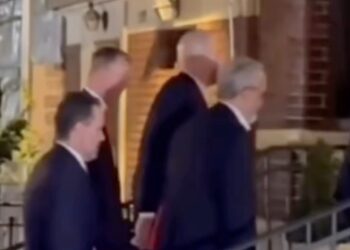 Lula é vaiado por grupo de brasileiros ao chegar em Nova York: “ladrão!”