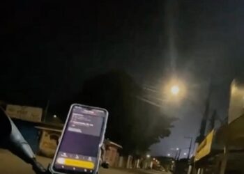 Motoboy descobre drogas em entrega feita por aplicativo, em Belém